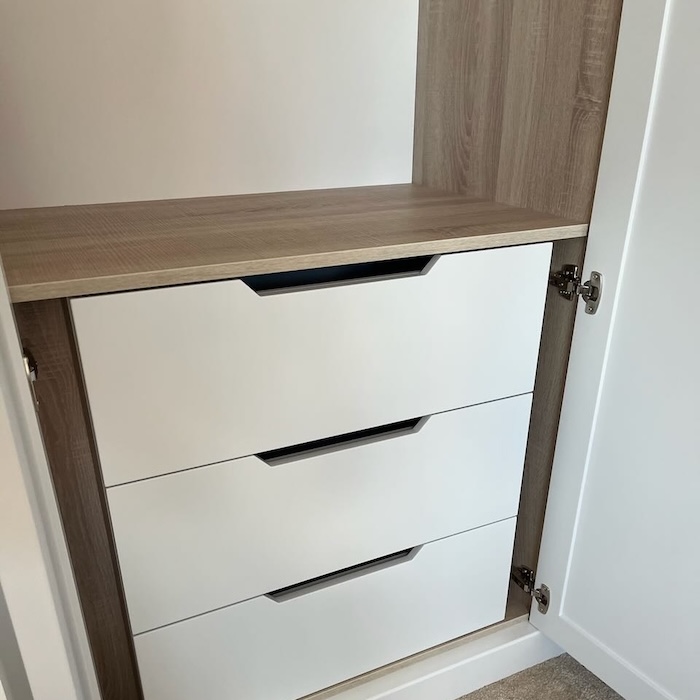Built in wardrobe in worthing, west sussex, east sussex, surrey, guildford, london, brighton, hove, horsham