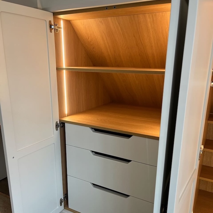 Fitted bespoke wardrobes worthing, west sussex, east sussex, surrey, guildford, london, brighton, hove, horsham